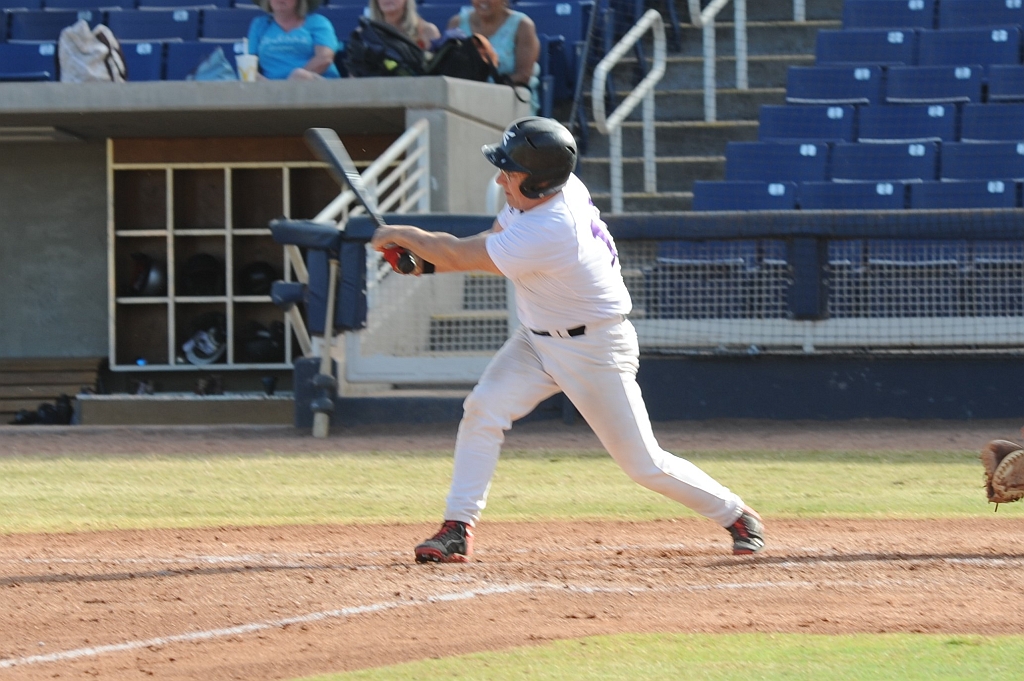 Dragons_2017-10-31 (479).jpg - (c)2010 DeVetter